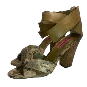 Betsey Johnson Tan Bazar Vegan Faux Leather Snakeskin Print Strap Heels 7.5M